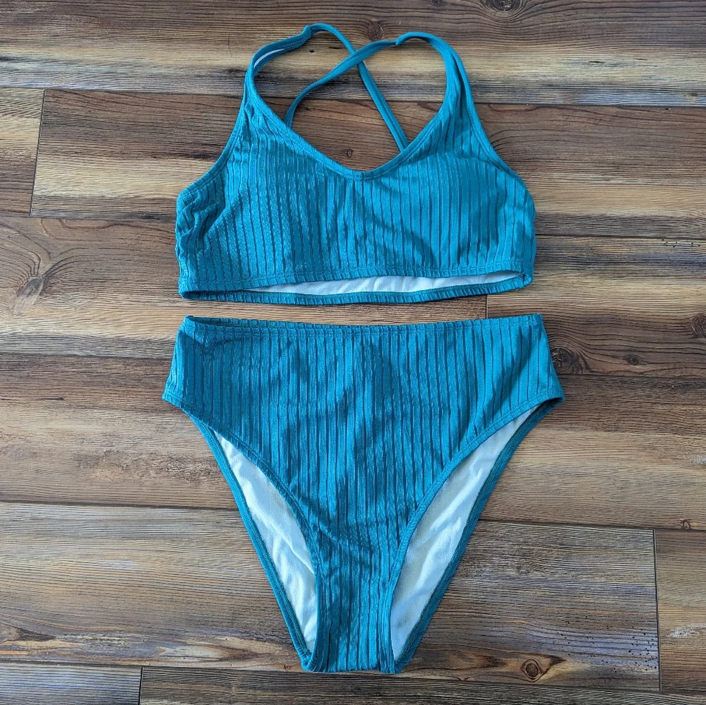 NWT Cupshe Solid Green 2 Piece Swimsuit Bikini High-Waisted L - Picture 1 of 9
